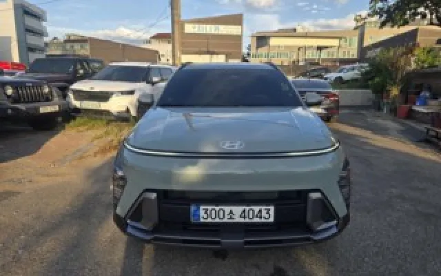 더뉴코나하이브리드 중고차 디 올 뉴 코나 (SX2) 2.0 가솔린 2WD 매물 사진 4 - 2025/02 6,384km